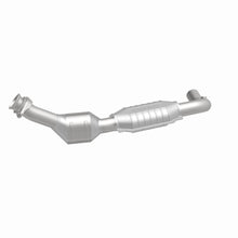 Load image into Gallery viewer, MagnaFlow Exhaust Products 49429 OEM Grade Direct-Fit Catalytic Converter for Select Ford E-150, Ford E-150 Club Wagon, Ford E-150 Econoline, Ford E-150 Econoline Club Wagon, Ford E-250, Ford E-250 Econoline