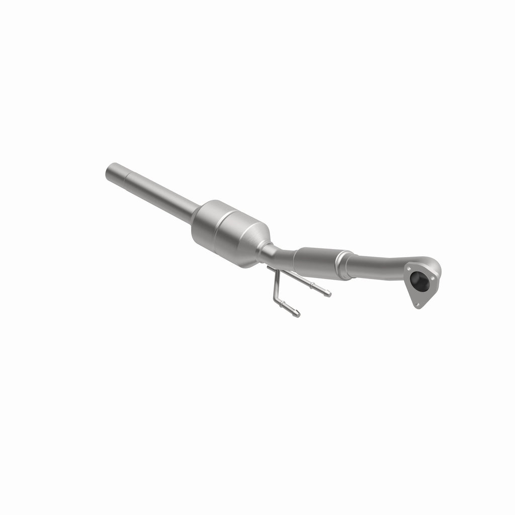 MagnaFlow Exhaust Products 52426 OEM Grade Direct-Fit Catalytic Converter for Select Volkswagen Beetle, Volkswagen Golf, Volkswagen Jetta