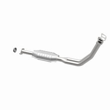 Load image into Gallery viewer, MagnaFlow Exhaust Products 3391618 California CARB Direct-Fit Catalytic Converter for Select Geo Tracker, Suzuki Sidekick