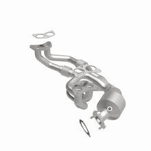 Load image into Gallery viewer, MagnaFlow Exhaust Products 5531447 California CARB Manifold Catalytic Converter for Select Saab 9-2X, Subaru Forester, Subaru Impreza, Subaru Legacy, Subaru Outback