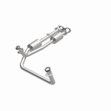 Load image into Gallery viewer, MagnaFlow Exhaust Products 4451453 California CARB Direct-Fit Catalytic Converter for Select Cadillac Escalade, Chevrolet C1500, Chevrolet C1500 Suburban, Chevrolet C2500, Chevrolet C2500 Suburban, Chevrolet C3500, Chevrolet K1500, Chevrolet K1500