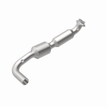 Load image into Gallery viewer, MagnaFlow Exhaust Products 5582311 California CARB Direct-Fit Catalytic Converter for Select Ford E-150, Ford E-250