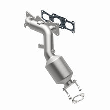 Load image into Gallery viewer, MagnaFlow Exhaust Products 52784 OEM Grade Manifold Catalytic Converter for Select Hyundai Genesis, Kia K900
