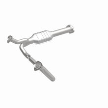 Load image into Gallery viewer, MagnaFlow Exhaust Products 3391482 California CARB Direct-Fit Catalytic Converter for Select Chevrolet G10, Chevrolet G20, Chevrolet G30, GMC G1500, GMC G2500, GMC G3500