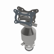 Load image into Gallery viewer, MagnaFlow Exhaust Products 5582781 California CARB Manifold Catalytic Converter for Select Honda CR-V