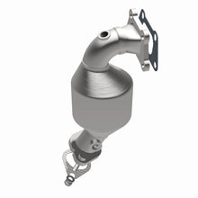 Load image into Gallery viewer, MagnaFlow Exhaust Products 551902 California CARB Direct-Fit Catalytic Converter for Select Buick LaCrosse