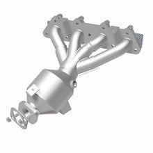 Load image into Gallery viewer, MagnaFlow Exhaust Products 6511429 California CARB Manifold Catalytic Converter for Select Kia Soul