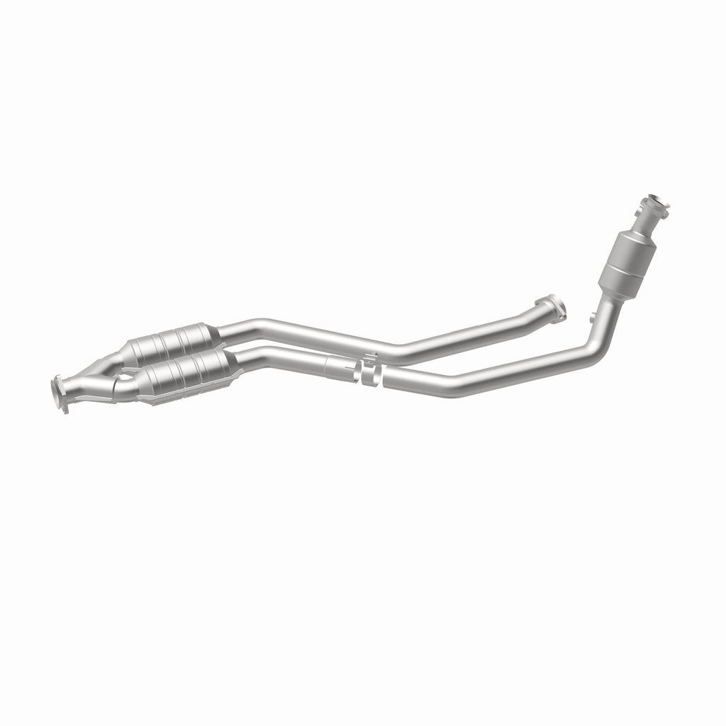 MagnaFlow Exhaust Products 444059 California CARB Direct-Fit Catalytic Converter for Select Mercedes-Benz CLK320