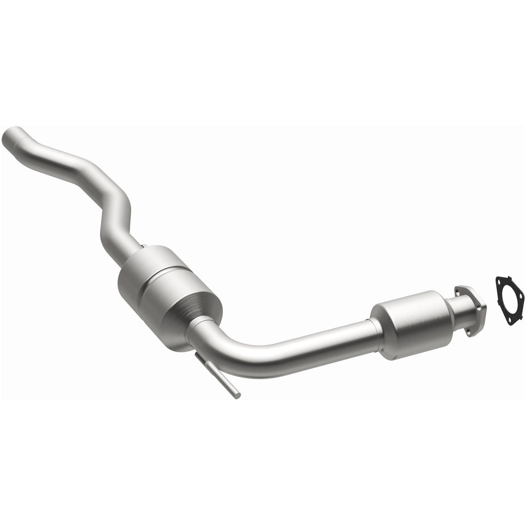 MagnaFlow Exhaust Products 51342 OEM Grade Direct-Fit Catalytic Converter for Select Volkswagen EuroVan