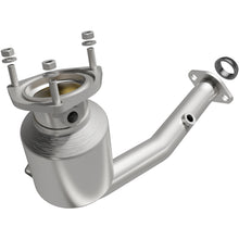 Load image into Gallery viewer, MagnaFlow Exhaust Products 5411141 California CARB Direct-Fit Catalytic Converter for Select Suzuki SX4