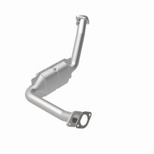 Load image into Gallery viewer, MagnaFlow Exhaust Products 49675 OEM Grade Direct-Fit Catalytic Converter for Select Ford Ranger, Mazda B3000