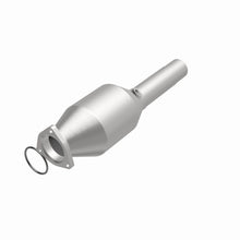 Load image into Gallery viewer, MagnaFlow Exhaust Products 4481957 California CARB Direct-Fit Catalytic Converter for Select Volkswagen Golf, Volkswagen Jetta, Volkswagen Passat