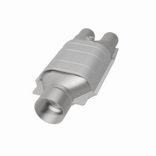 Load image into Gallery viewer, MagnaFlow Exhaust Products 99047HM HM Grade Universal Catalytic Converter for Select Chevrolet Express 1500, Chevrolet Express 2500, GMC Savana 1500, GMC Savana