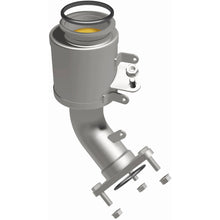 Load image into Gallery viewer, MagnaFlow Exhaust Products 280412 OEM Grade Direct-Fit Catalytic Converter for Select INFINITI Q50, INFINITI Q60