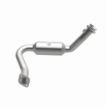 Load image into Gallery viewer, MagnaFlow Exhaust Products 5451677 California CARB Direct-Fit Catalytic Converter for Select Ford Ranger, Mazda B4000