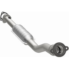 Load image into Gallery viewer, MagnaFlow Exhaust Products 51996 OEM Grade Direct-Fit Catalytic Converter for Select Chevrolet Malibu, Oldsmobile Achieva, Oldsmobile Alero, Oldsmobile Cutlass, Pontiac Grand Am