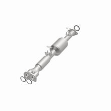 Load image into Gallery viewer, MagnaFlow Exhaust Products 3391896 California CARB Direct-Fit Catalytic Converter for Select Toyota Previa