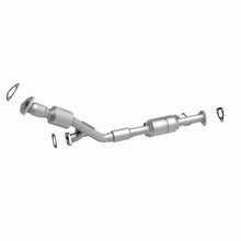 Load image into Gallery viewer, MagnaFlow Exhaust Products 51391 OEM Grade Direct-Fit Catalytic Converter for Select Saturn Vue