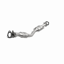 Load image into Gallery viewer, MagnaFlow Exhaust Products 51722 OEM Grade Direct-Fit Catalytic Converter for Select Saturn Vue
