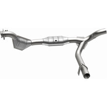 Load image into Gallery viewer, MagnaFlow Exhaust Products 447124 California CARB Direct-Fit Catalytic Converter for Select Ford Expedition, Ford F-150