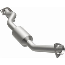 Load image into Gallery viewer, MagnaFlow Exhaust Products 5551221 California CARB Direct-Fit Catalytic Converter for Select Buick Rainier, Chevrolet Trailblazer, GMC Envoy, Isuzu Ascender
