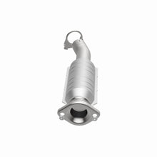 Load image into Gallery viewer, MagnaFlow Exhaust Products 23084 HM Grade Direct-Fit Catalytic Converter for Select Toyota Sienna