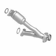 Load image into Gallery viewer, MagnaFlow Exhaust Products 49507 OEM Grade Direct-Fit Catalytic Converter for Select Lexus RX300, Toyota Highlander