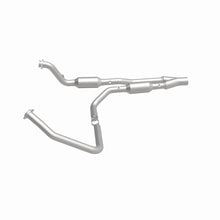 Load image into Gallery viewer, MagnaFlow Exhaust Products 5451358 California CARB Direct-Fit Catalytic Converter for Select Dodge Ram 2500, Dodge Ram