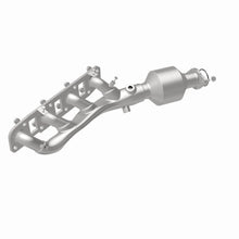 Load image into Gallery viewer, MagnaFlow Exhaust Products 290034 OEM Grade Manifold Catalytic Converter for Select INFINITI QX80, Nissan Armada, Nissan NV2500, Nissan NV3500, Nissan TITAN, Nissan TITAN XD