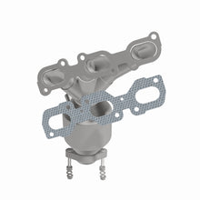 Load image into Gallery viewer, MagnaFlow Exhaust Products 5582920 California CARB Manifold Catalytic Converter for Select Ford Escape, Mercury Mariner