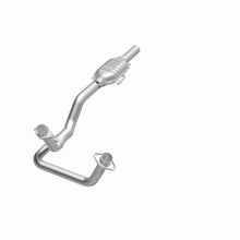 Load image into Gallery viewer, MagnaFlow Exhaust Products 93316 Standard Grade Direct-Fit Catalytic Converter for Select Ford E-150 Econoline, Ford E-150 Econoline Club Wagon, Ford E-250 Econoline, Ford E-250 Econoline Club Wagon, Ford E-350 Econoline, Ford E-350 Econoline Club Wagon