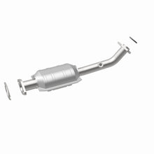 Load image into Gallery viewer, MagnaFlow Exhaust Products 49531 OEM Grade Direct-Fit Catalytic Converter for Select INFINITI QX4, Nissan Pathfinder