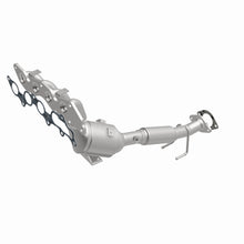 Load image into Gallery viewer, MagnaFlow Exhaust Products 5531186 California CARB Manifold Catalytic Converter for Select Ford C-Max