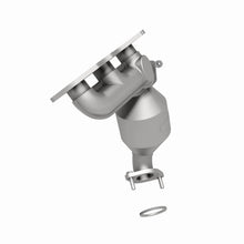 Load image into Gallery viewer, MagnaFlow Exhaust Products 5582858 California CARB Manifold Catalytic Converter for Select Toyota Highlander, Toyota Sienna