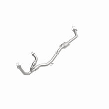 Load image into Gallery viewer, MagnaFlow Exhaust Products 23751 HM Grade Direct-Fit Catalytic Converter for Select Toyota Sienna