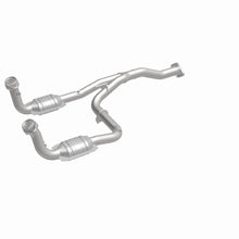 Load image into Gallery viewer, MagnaFlow Exhaust Products 23957 HM Grade Direct-Fit Catalytic Converter for Select Jeep Liberty