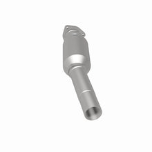 Load image into Gallery viewer, MagnaFlow Exhaust Products 22915 Standard Grade Direct-Fit Catalytic Converter for Select Volkswagen Corrado, Volkswagen Golf, Volkswagen Jetta, Volkswagen Passat