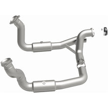 Load image into Gallery viewer, MagnaFlow Exhaust Products 5551297 California CARB Direct-Fit Catalytic Converter for Select Ford F-250 Super Duty, Ford F-350 Super Duty