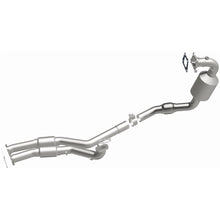 Load image into Gallery viewer, MagnaFlow Exhaust Products 5582647 California CARB Manifold Catalytic Converter for Select Cadillac SRX