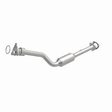 Load image into Gallery viewer, MagnaFlow Exhaust Products 4561053 California CARB Direct-Fit Catalytic Converter for Select Saturn L100, Saturn L200, Saturn L300, Saturn LW200