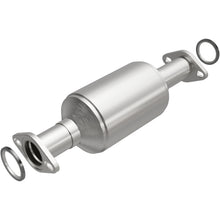 Load image into Gallery viewer, MagnaFlow Exhaust Products 3391884 California CARB Direct-Fit Catalytic Converter for Select Toyota 4Runner, Toyota Pickup