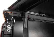 Load image into Gallery viewer, Extang 94833EXT Trifecta Signature 2.0 - 24-26 Tacoma 6'2" for Select Toyota Tacoma