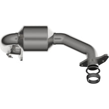 Load image into Gallery viewer, MagnaFlow Exhaust Products 551439 California CARB Direct-Fit Catalytic Converter for Select Nissan Juke
