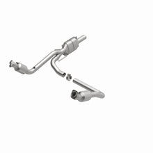 Load image into Gallery viewer, MagnaFlow Exhaust Products 447233 California CARB Direct-Fit Catalytic Converter for Select Dodge Ram 1500, Dodge Ram 2500, Dodge Ram