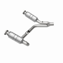 Load image into Gallery viewer, MagnaFlow Exhaust Products 24398 HM Grade Direct-Fit Catalytic Converter for Select Dodge Dakota, Mitsubishi Raider