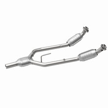 Load image into Gallery viewer, MagnaFlow Exhaust Products 444080 California CARB Direct-Fit Catalytic Converter for Select Ford Thunderbird, Mercury Cougar