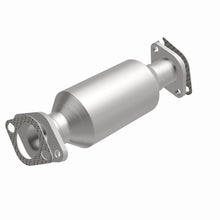 Load image into Gallery viewer, MagnaFlow Exhaust Products 5592863 California CARB Direct-Fit Catalytic Converter for Select Hyundai Santa Fe, Kia Sorento
