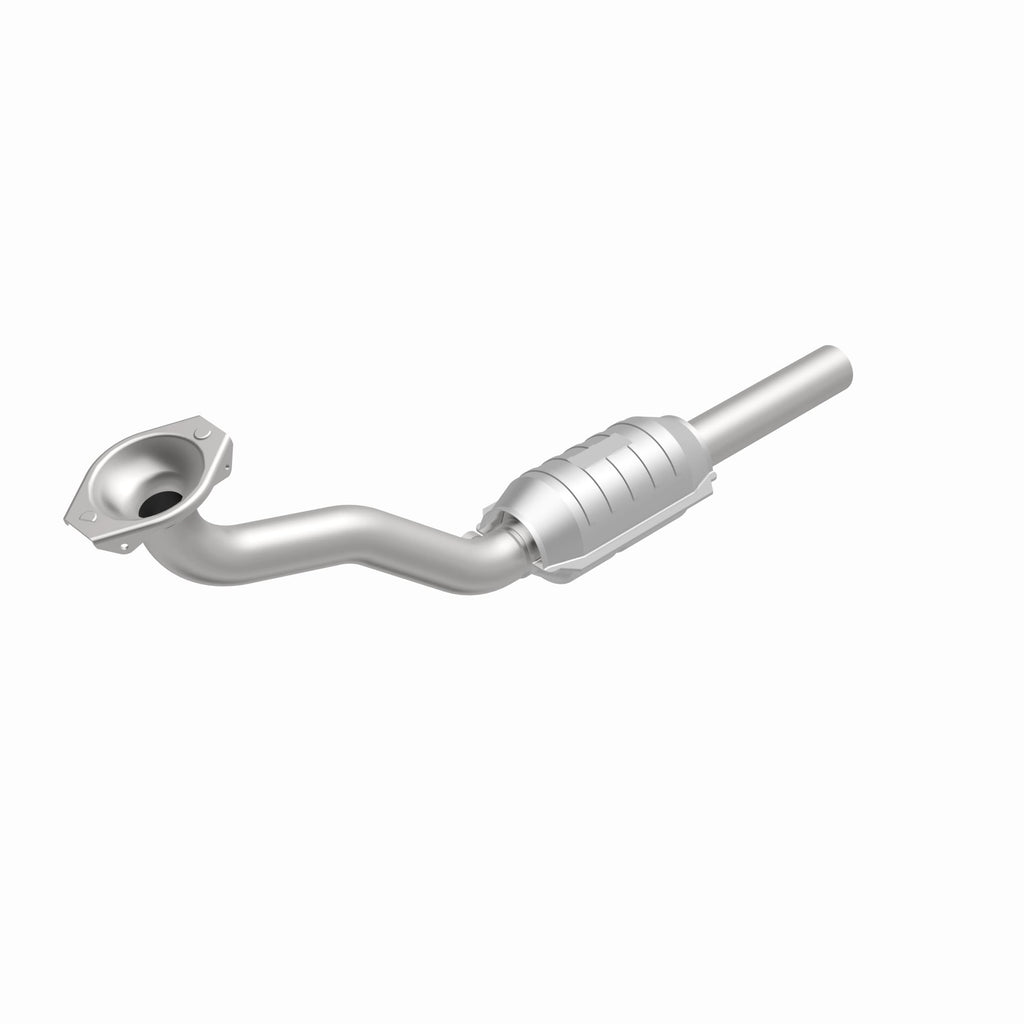MagnaFlow Exhaust Products 22924 Standard Grade Direct-Fit Catalytic Converter for Select Volkswagen Golf, Volkswagen Jetta