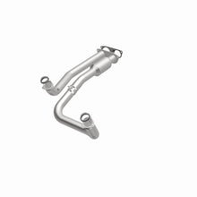 Load image into Gallery viewer, MagnaFlow Exhaust Products 4451470 California CARB Direct-Fit Catalytic Converter for Select Chevrolet C2500, Chevrolet C2500 Suburban, Chevrolet C3500, Chevrolet K2500, Chevrolet K2500 Suburban, Chevrolet K3500, GMC C2500, GMC C2500 Suburban, GMC C3500,