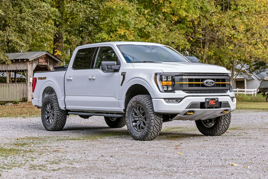Rough Country 510040 Suspension Lift Kit w/Shocks for Select Ford F-150